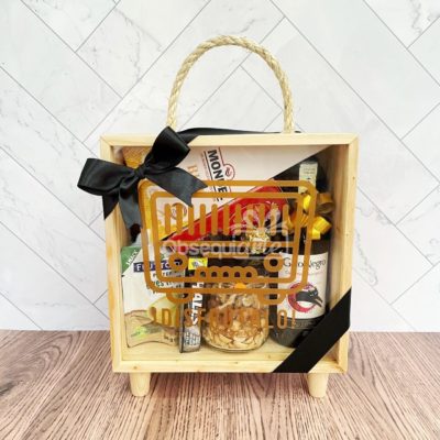 Una caja de madera con un Regalo Brunch Vintage.