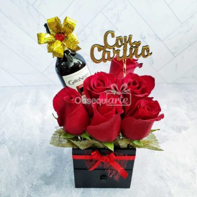 Modificado: Rosas rojas en una caja de Regalo Soft con Vino.