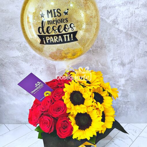 Un Arreglo Sun Rosas & Girasoles con Globo.