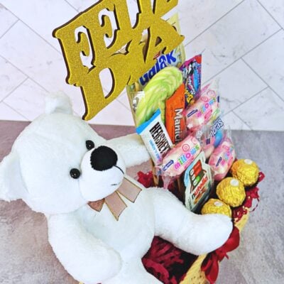Regalo Canasta Peluche con Dulces