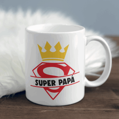 El Regalo Taza Super Papá (copia), una taza de cerámica blanca con el texto 